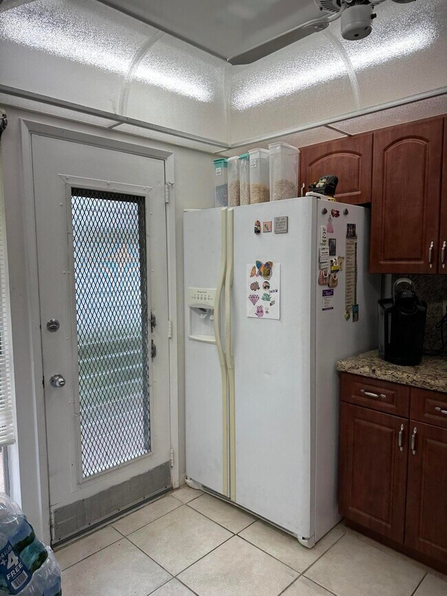 Building Photo - 2704 Nassau Bend