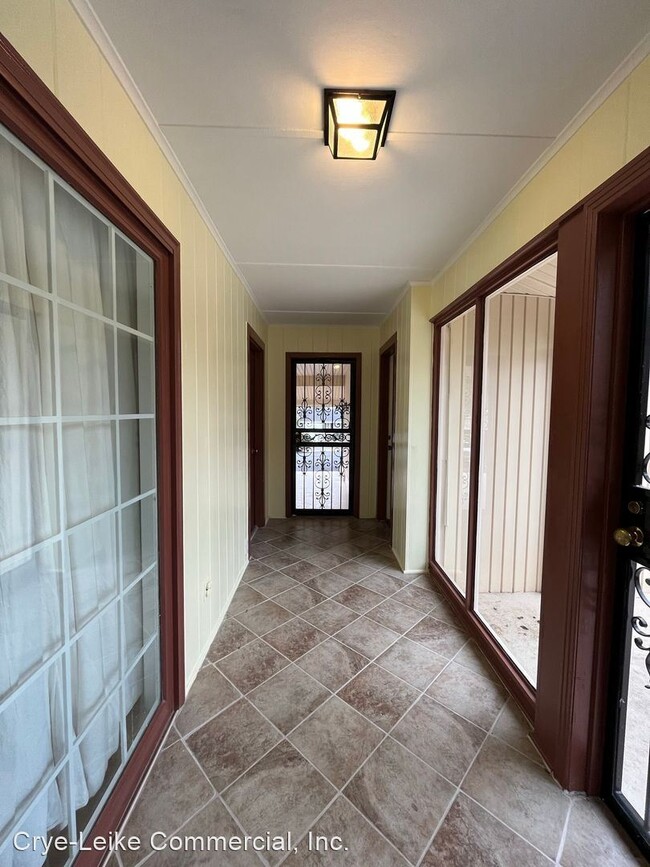 Foto del edificio - 4 br, 3 bath House - 107 Elm St