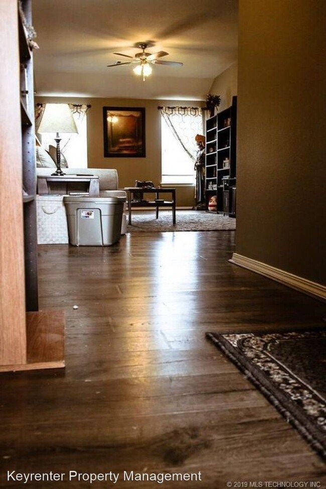 Foto del edificio - 3 br, 2 bath House - 5877 E 148th St S