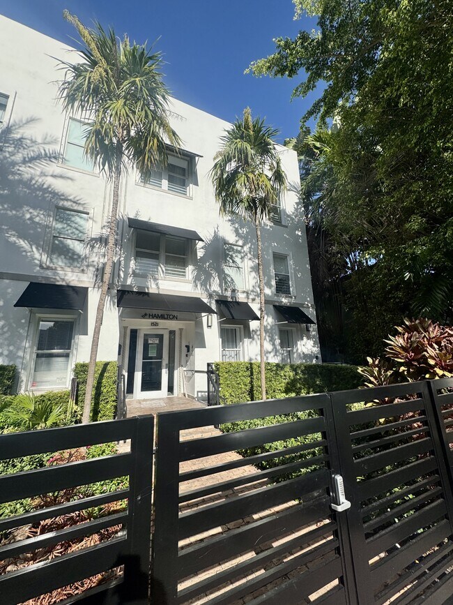 Foto del edificio - 1521 Lenox Ave.