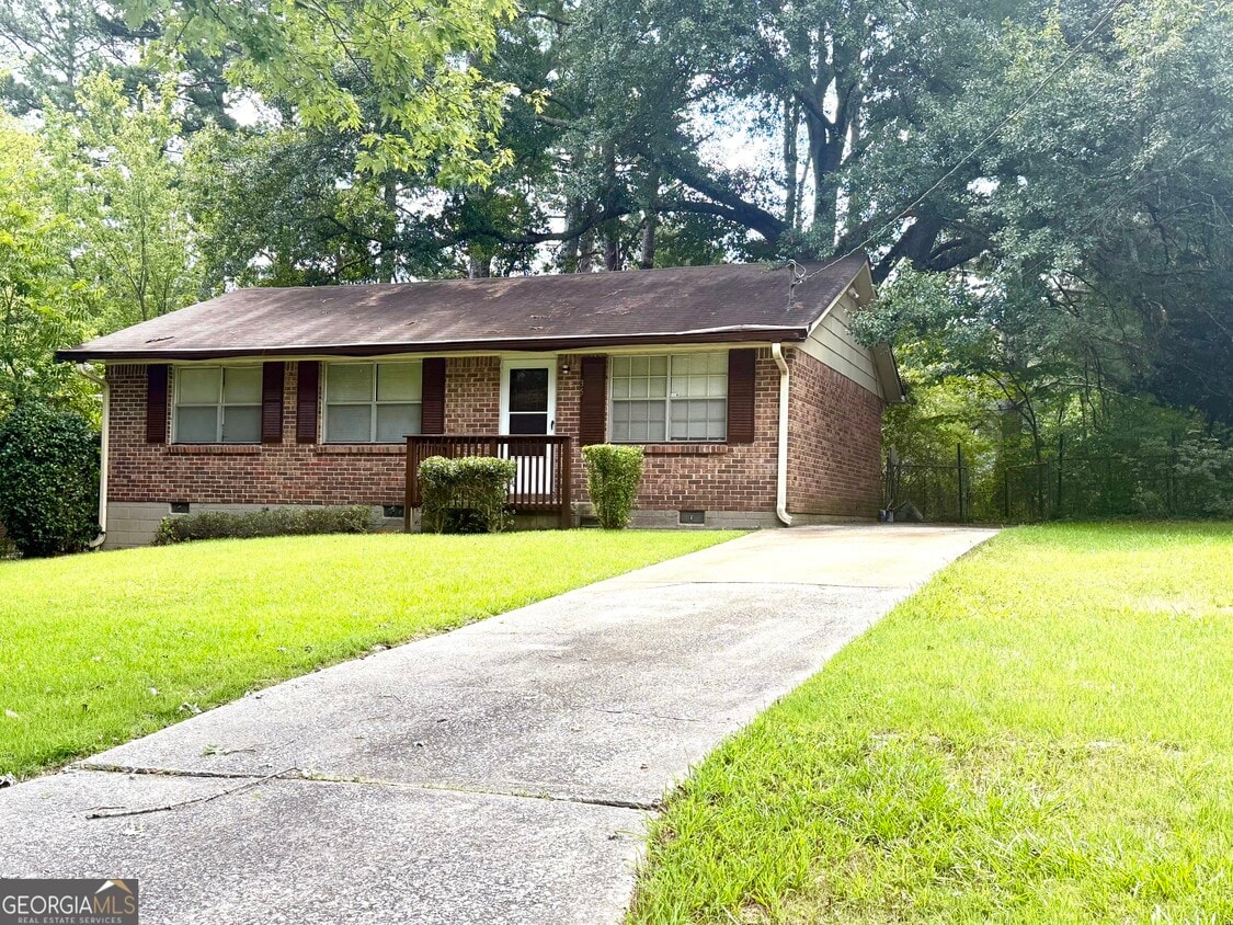 Primary Photo - 35 Darwin Dr
