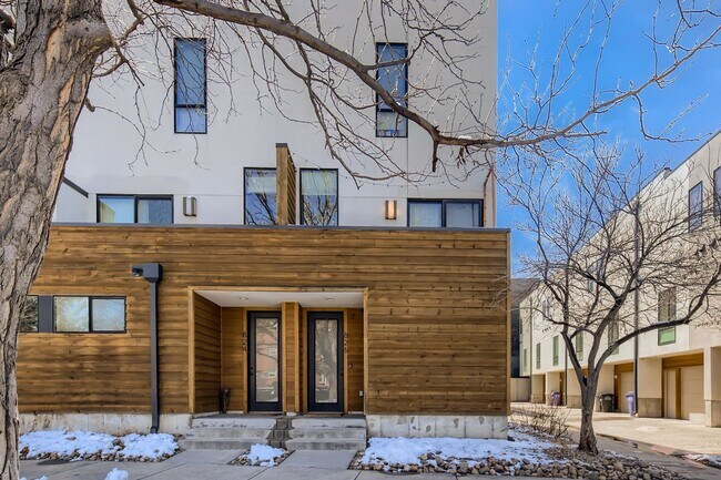 Building Photo - Breathtaking 2 bed, 3 bath Curtis Park Tow...