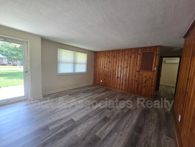 Building Photo - 506 Eden Terrace