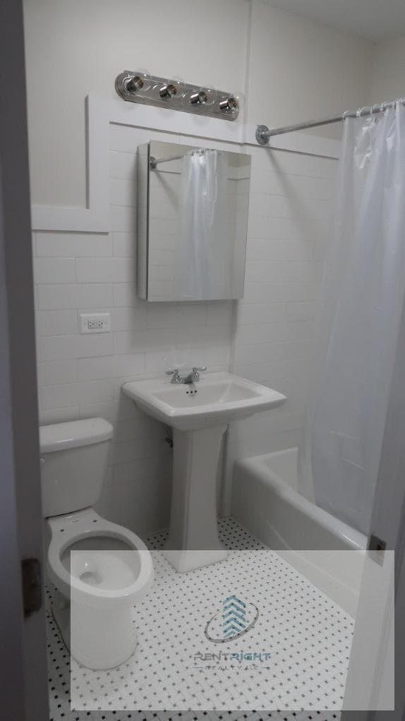 Foto del edificio - 4915 W Belle Plaine Ave