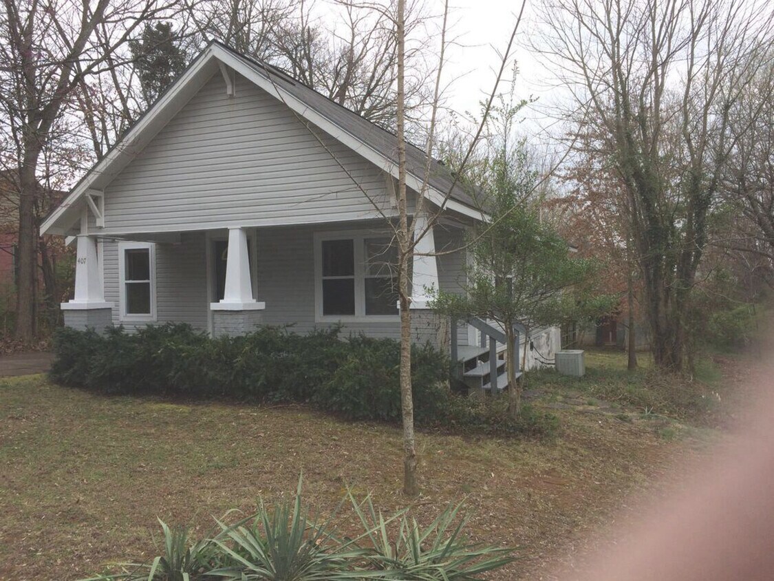 407 E Huntsville Rd, Fayetteville, AR 72701 House Rental in