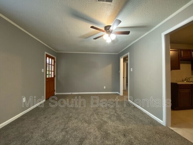 Building Photo - 1583 Cameron St