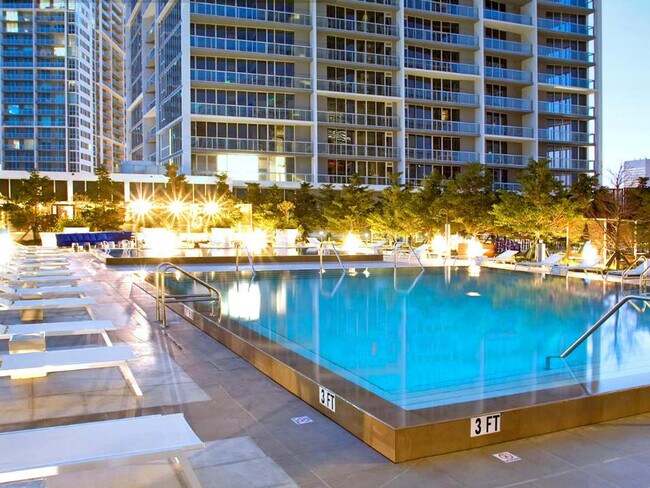 Foto del edificio - 485 Brickell Ave