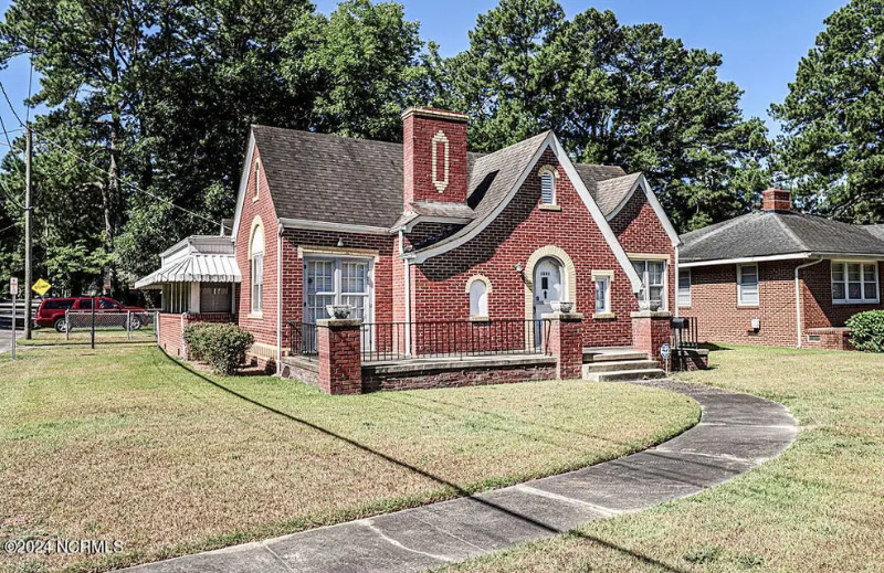 Foto principal - 1301 W Thomas St
