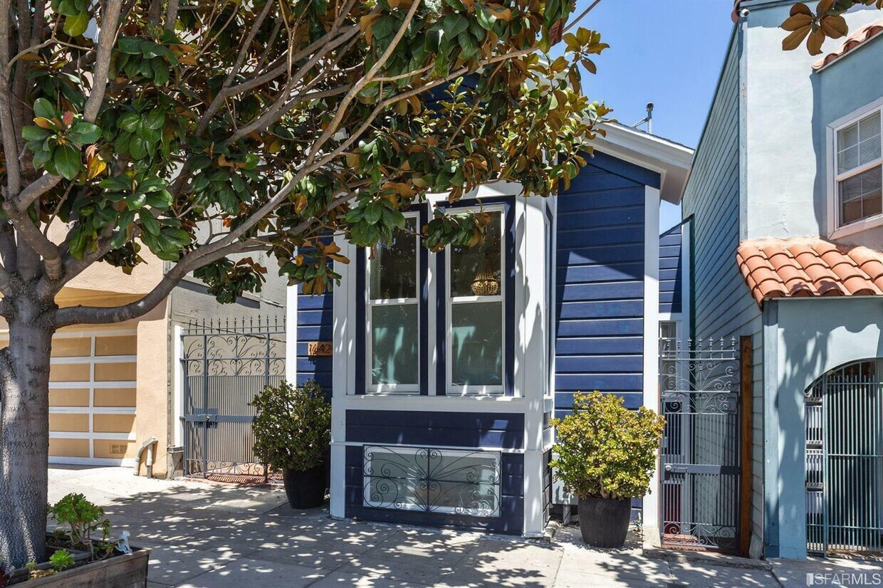 Primary Photo - 1642 Palou Ave
