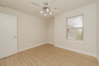 Building Photo - 3718 Main Aspen Dr