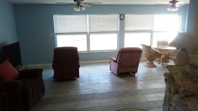 Foto del edificio - 758 Spring Lake Blvd NW