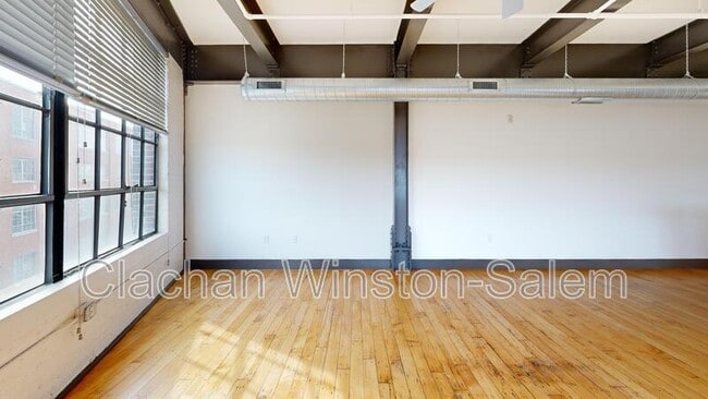 Foto del edificio - 101 E. Sixth St.