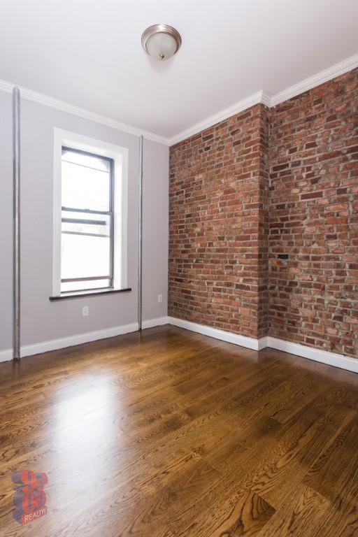 Foto del edificio - 199 E 3rd St