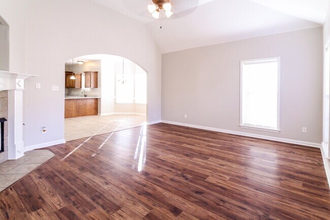 Foto del edificio - 6213 Arlington Ln