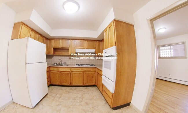 Foto del edificio - 644 Colonial Ln