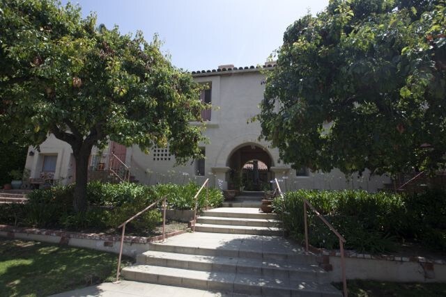 Building Photo - 216 1/2 S Poinsettia Pl