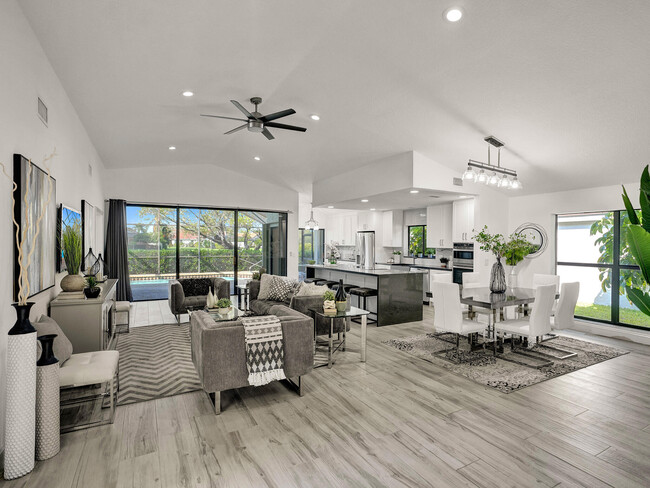 Building Photo - 10698 Crystal Lake Dr