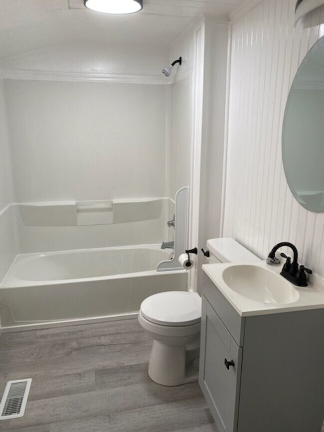 Foto del edificio - 1611 Castle St