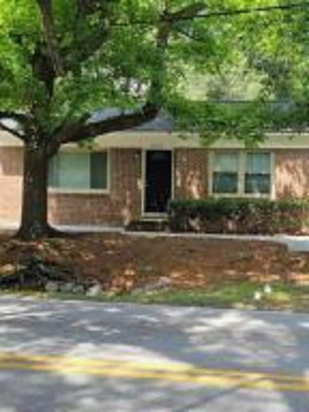 Primary Photo - 1219 Ashley Hall Rd