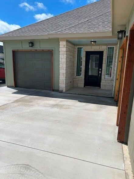 Building Photo - 12600 Plassmeyer Ct