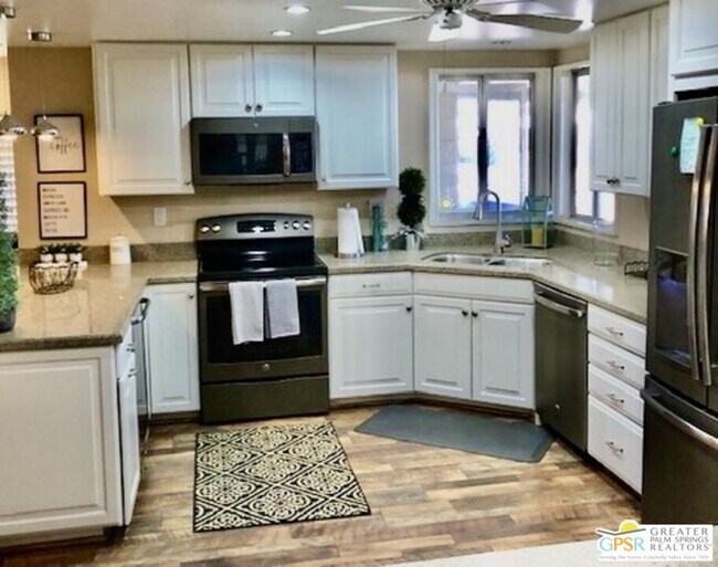 Foto del edificio - 73401 Palm Greens Pkwy