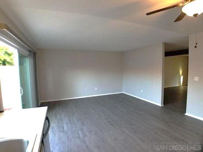 Building Photo - 2819 Via Pajaro