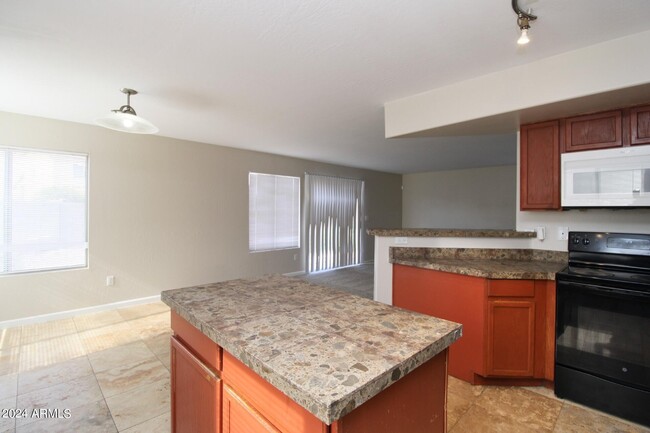 Foto del edificio - 754 E Kesler Ln