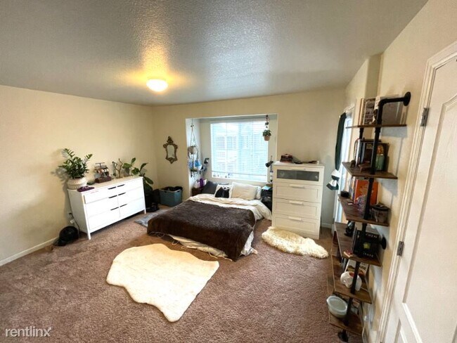 Foto del edificio - 2 br, 2.5 bath Townhome - 1472 Sepia Ave.