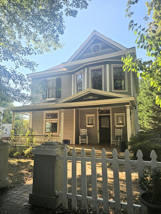 Primary Photo - 115 Denver Ave