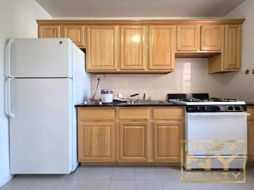 Primary Photo - 2 bedroom in FOREST HILLS NY 11375