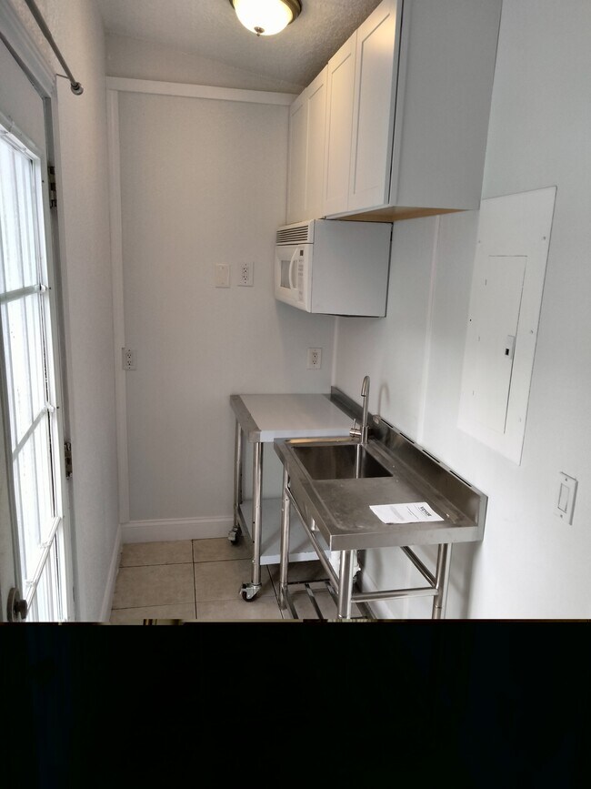 Foto del edificio - 183 5th Ave S