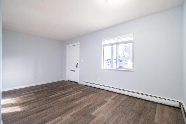 Foto del edificio - 16300 E Colfax Ave