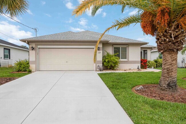 Foto del edificio - Nestled in the picturesque community of Rotonda Lakes!