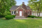 Primary Photo - 1021 N Shore Dr