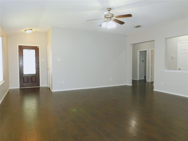Foto del edificio - 1648 Crown Point Dr