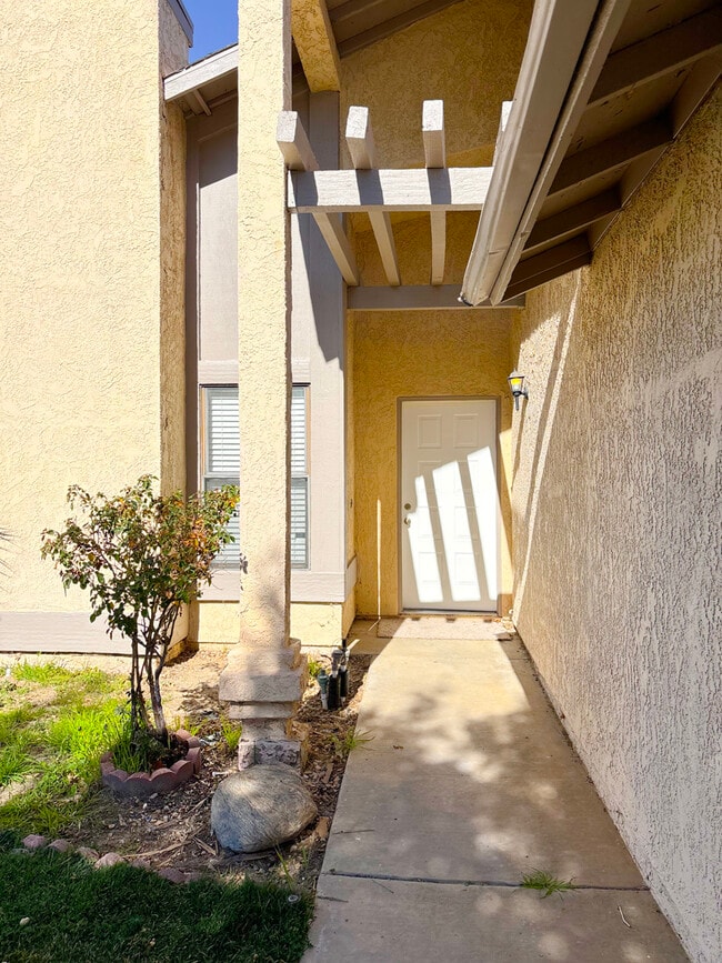 Building Photo - 4745 Karling Pl