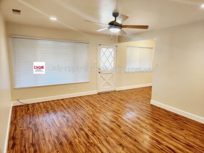 Building Photo - Beautifully Renovated Halfplex