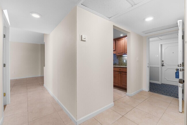 Foto del edificio - 951 De Soto Rd
