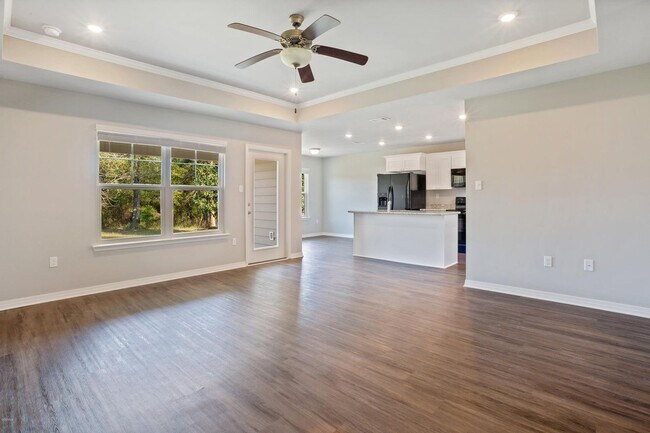 Foto del edificio - 3 BD 2 BA Split plan Home in the Ocean Spr...