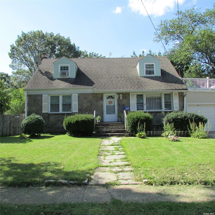 Primary Photo - 257 Fulton St