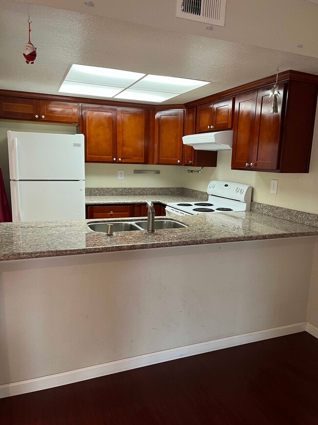 Photo - 37859 Essanay Pl House