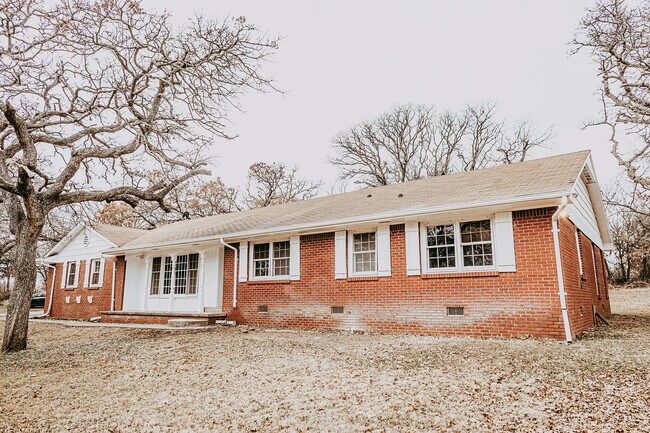 Foto del edificio - 5331 Indian Hill Rd