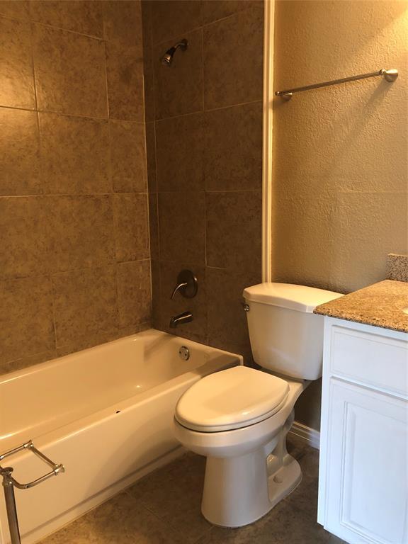 Building Photo - 5835 W Sunforest Dr