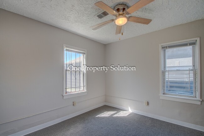 Building Photo - 2421 Prospect St