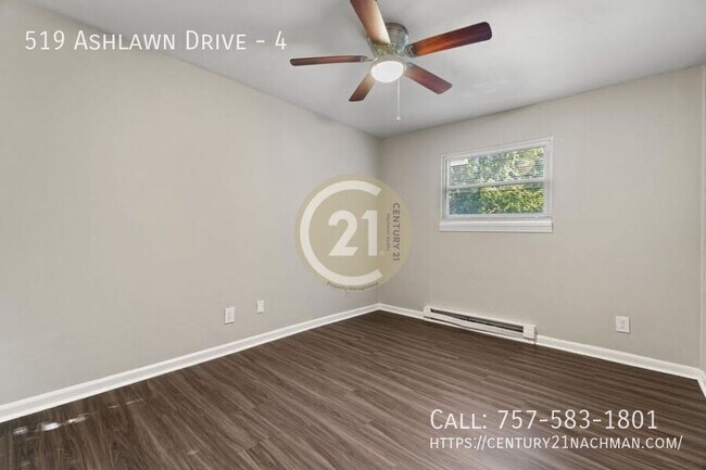 Foto del edificio - 519 Ashlawn Dr