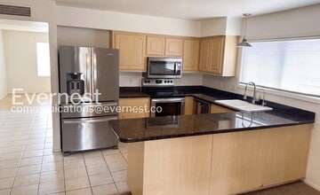 Building Photo - 848 N 86th Pl