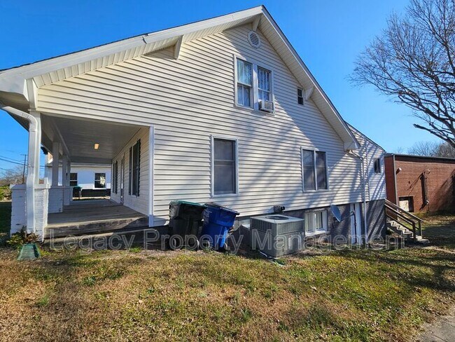 Foto del edificio - 4112 NC-62