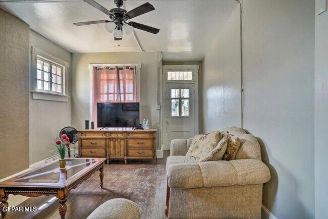 Foto del edificio - 505 W Missouri Ave