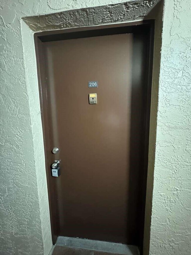 Foto del edificio - 2050 Oleander Blvd