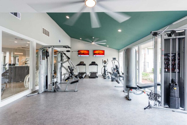 Building Photo - The Landing at Westchase
